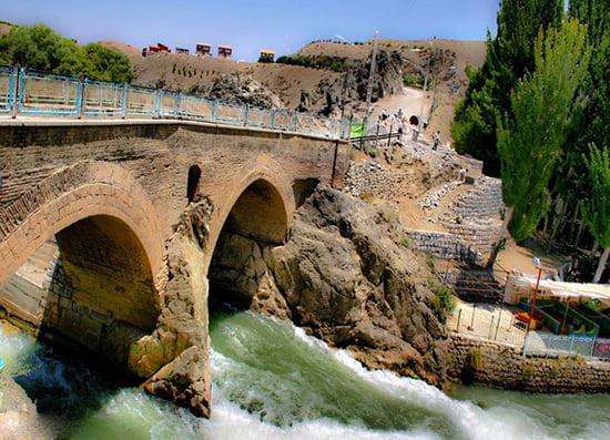 آشنایی با بام ایران