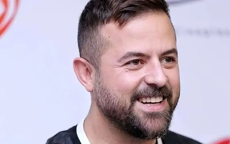 هومن سیدی کیست؟ بیوگرافی کامل و ناگفتههای زندگی هنری و شخصی هومن سیدی کیست؟ بیوگرافی کامل و ناگفتههای زندگی هنری و شخصی