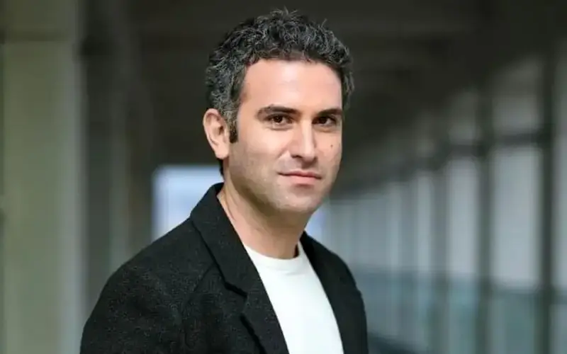 هوتن شکیبا: بیوگرافی کامل و ناگفتهها از زندگی هنری و شخصی هوتن شکیبا: بیوگرافی کامل و ناگفتهها از زندگی هنری و شخصی