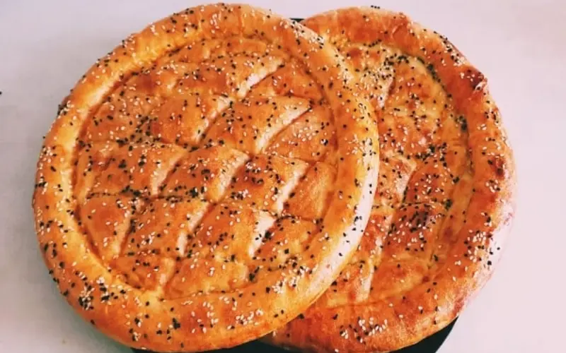 سفری به طعم ایران: معرفی خوشمزه ترین نان های محلی از هر استان