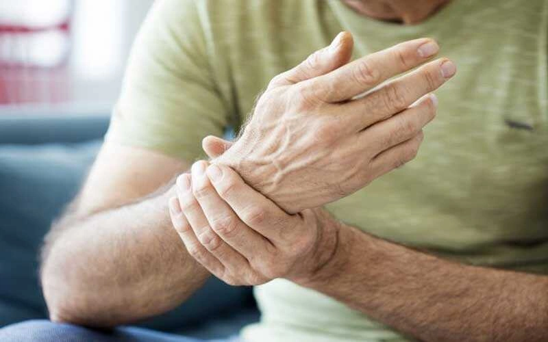 روماتیسم چیست؟ علائم، انواع و درمانهای نوین روماتیسم چیست؟ علائم، انواع و درمانهای نوین