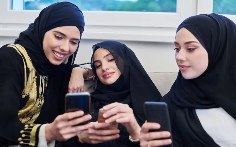 استایل زنان عرب: ۱۲ نکته برای داشتن پوششی شیک، جذاب و در عین حال پوشیده