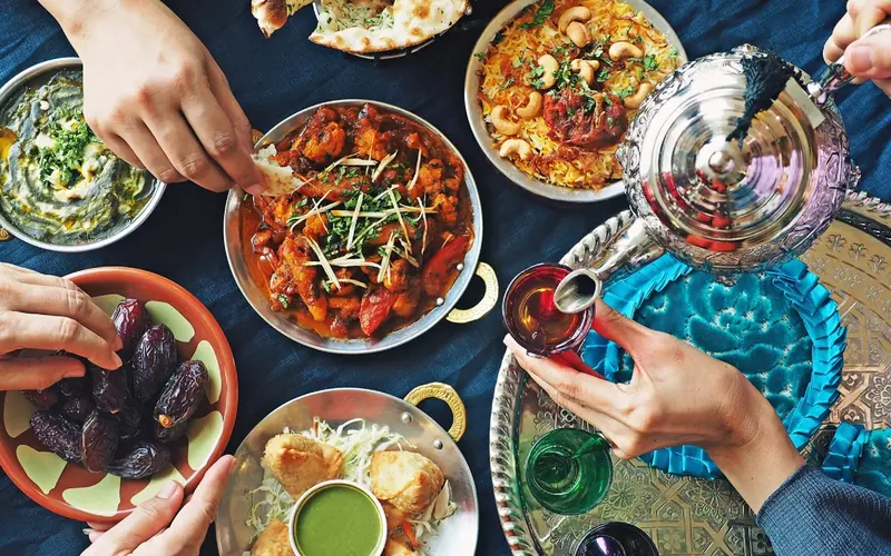 بایدها و نبایدهای افطار: چگونه بعد از روزه‌داری دچار دل‌درد نشویم؟