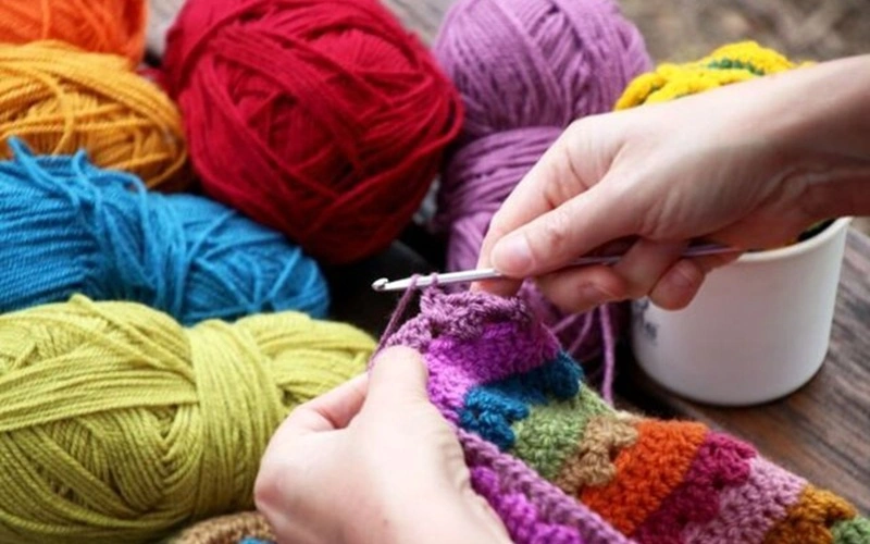 آموزش قلاب بافی از صفر تا صد: راهنمای کامل مبتدیان + 10 نکته کلیدی