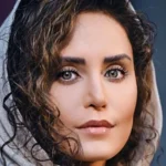 بیوگرافی الناز شاکردوست: زندگی‌نامه، فیلم‌شناسی و حقایق جالب