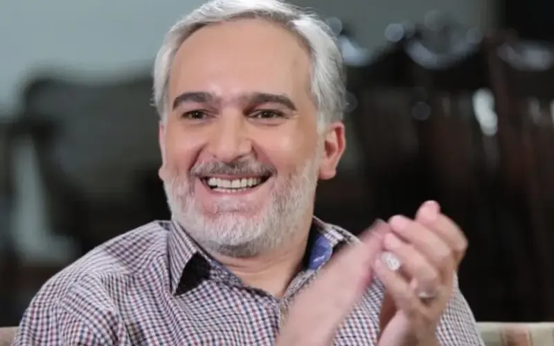 بیوگرافی بیژن بنفشه‌خواه؛ از اصالت خانوادگی تا درخشش در طنز و جوکر + تصاویر